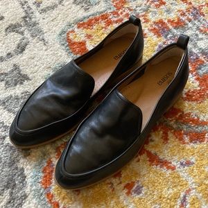 Susina Kellen Black Leather Loafers, Size 6.5